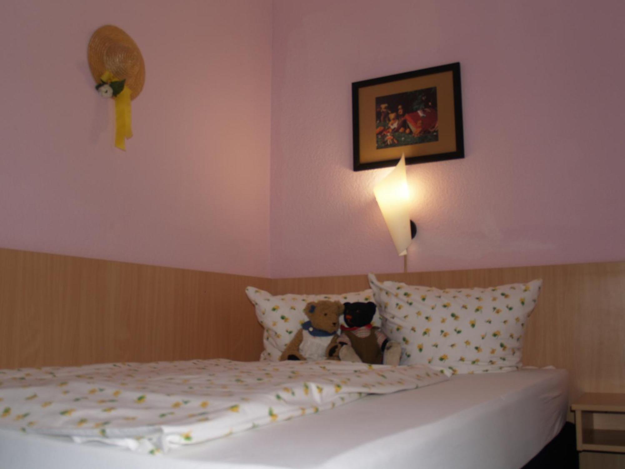 Hotel Goldenes Fass Wurtzbourg Chambre photo